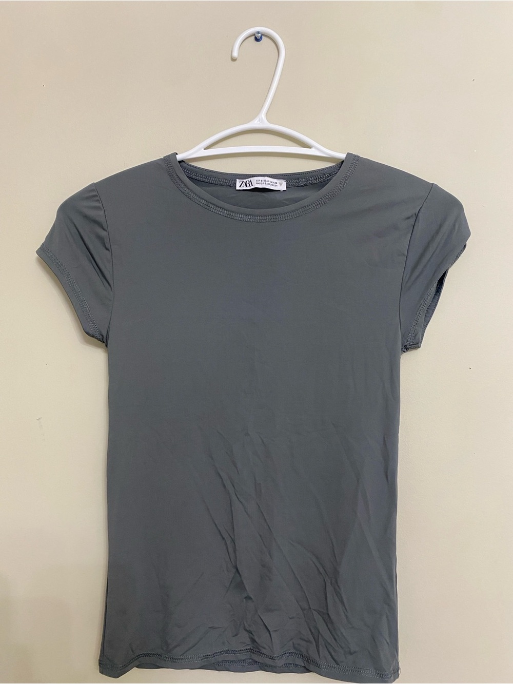 ZARA Short Sleeve Crew Neck Tee: Size Small